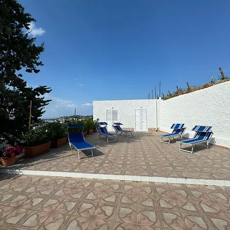 Chiena Forio ベッド・アンド・ブレックファスト 3*