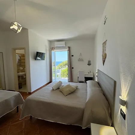 Chiena Forio 3* Forio di Ischia