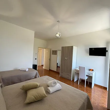 ベッド・アンド・ブレックファスト Chiena Forio