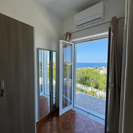 Chiena Forio Bed & Breakfast *