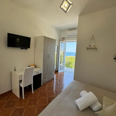 Alojamento de Acomodação e Pequeno-almoço Chiena Forio Forio di Ischia