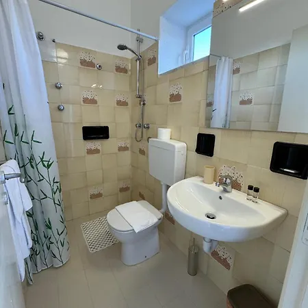 Chiena Forio ベッド・アンド・ブレックファスト 3*