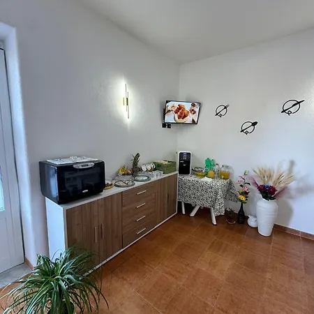 Chiena Forio ベッド・アンド・ブレックファスト 3*