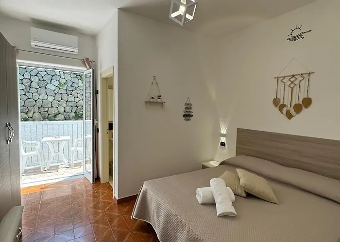 Chiena Forio Bed and Breakfast