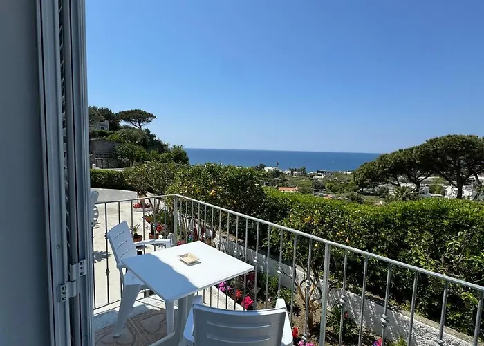 Chiena Forio Bed and Breakfast